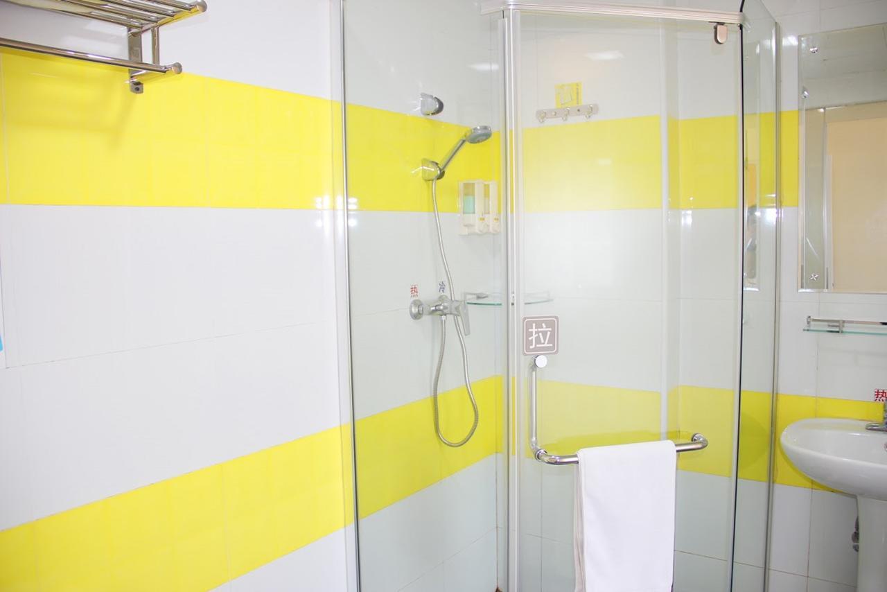 7Days Inn Huaihua Mayang Binhe Road Exterior photo