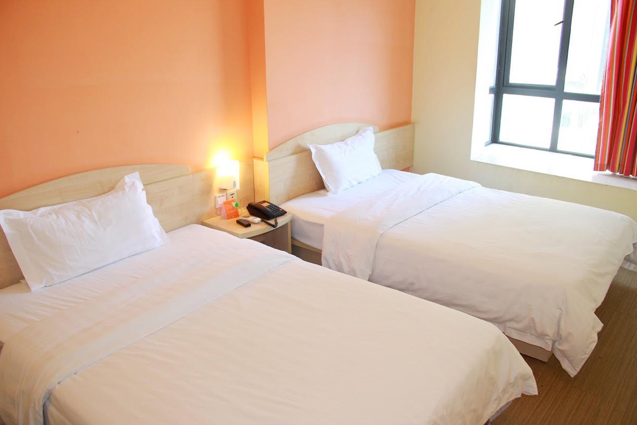 7Days Inn Huaihua Mayang Binhe Road Exterior photo